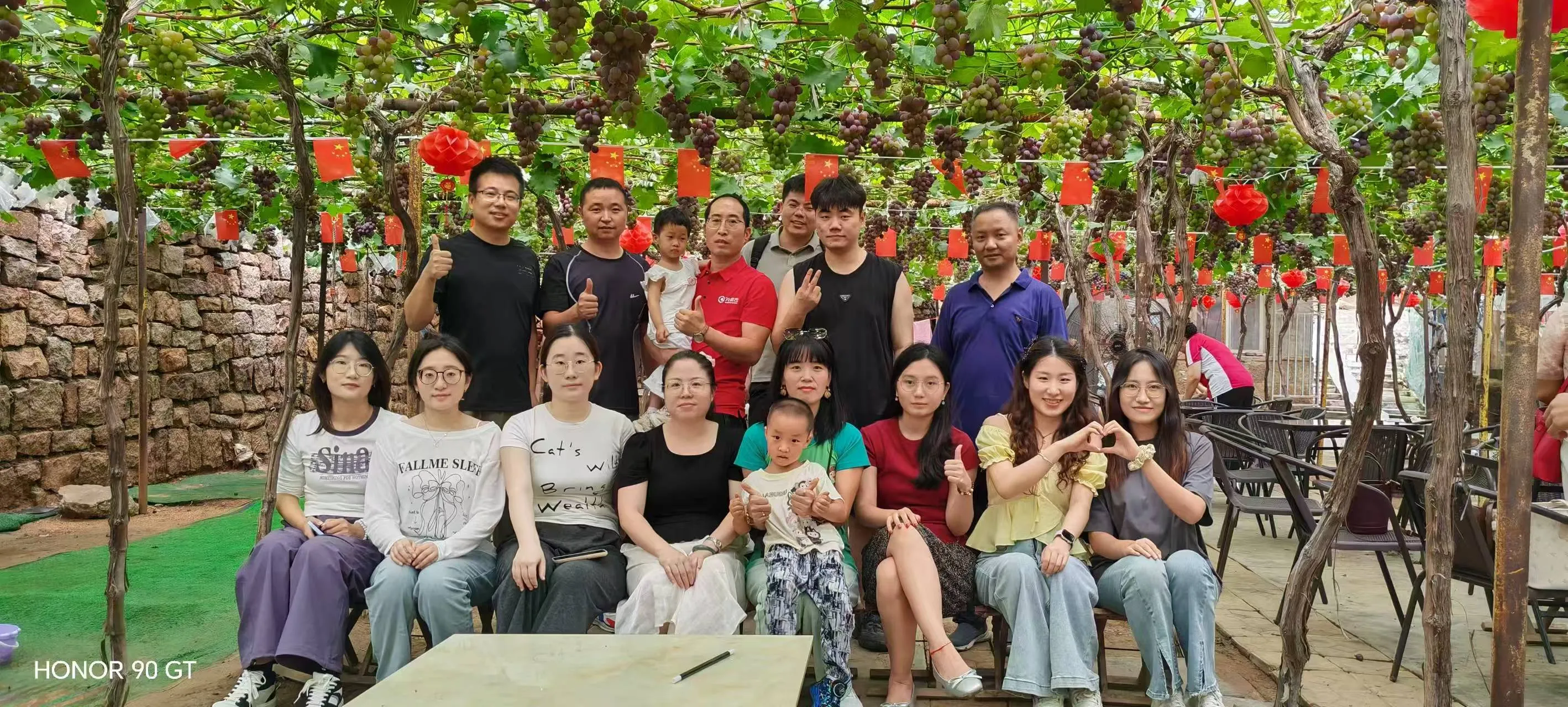 Một ngày vui vẻ và thư giãn của nhân viên công ty Zemeijia