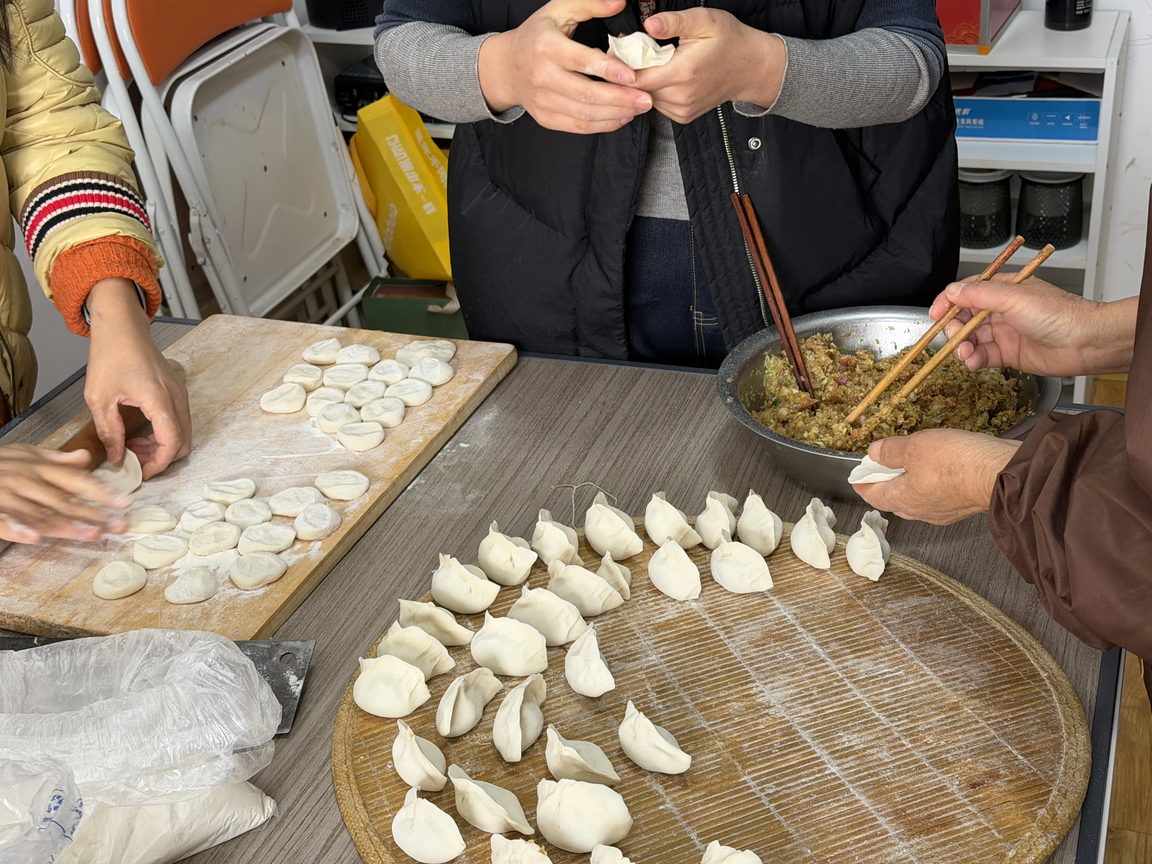 Zemeijia mừng Tết nhỏ miền Bắc