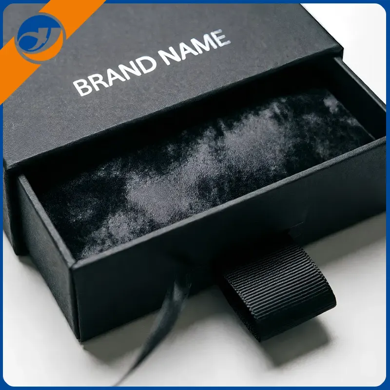 Hộp cà vạt sang trọng